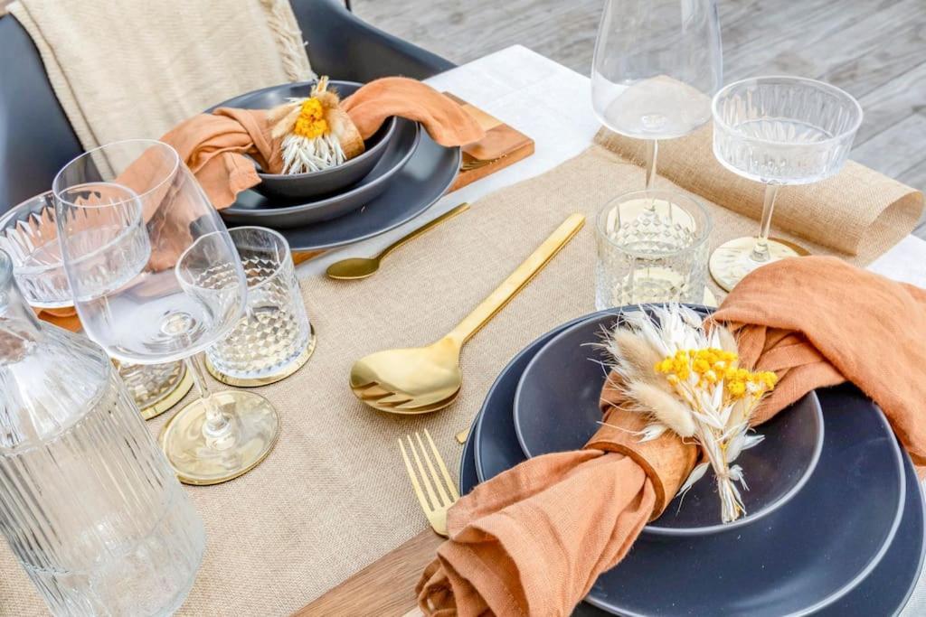 Love Nest - Your Cosy Penthouse Остенде Экстерьер фото